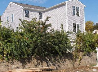 175 Hillcrest Ave, Bridgeport, CT 06606