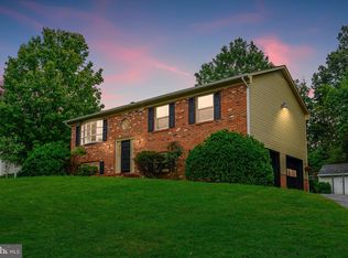 2126 Sebastian Rd, Fredericksburg, VA 22405