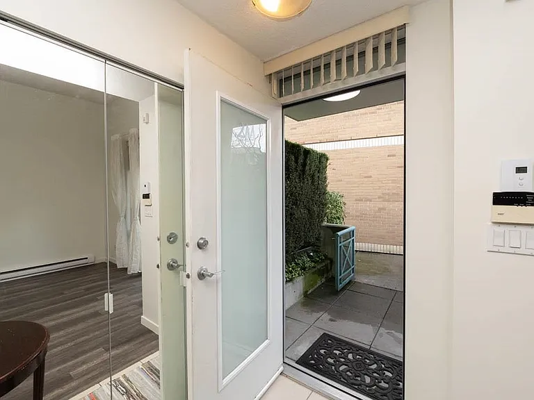 1033 Marinaside Cres #2M — Photo 22