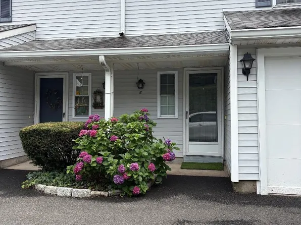 3227 East Main Street #E, Waterbury, CT 06705