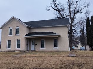 609 E Water St #1, Decorah, IA 52101
