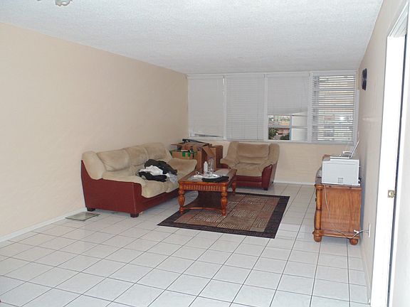 4th image of 1301 NE Miami Gardens Dr Ph 6