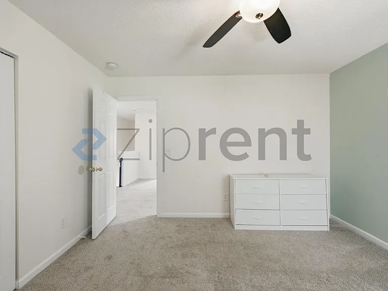261 Chadford Pl — Photo 36