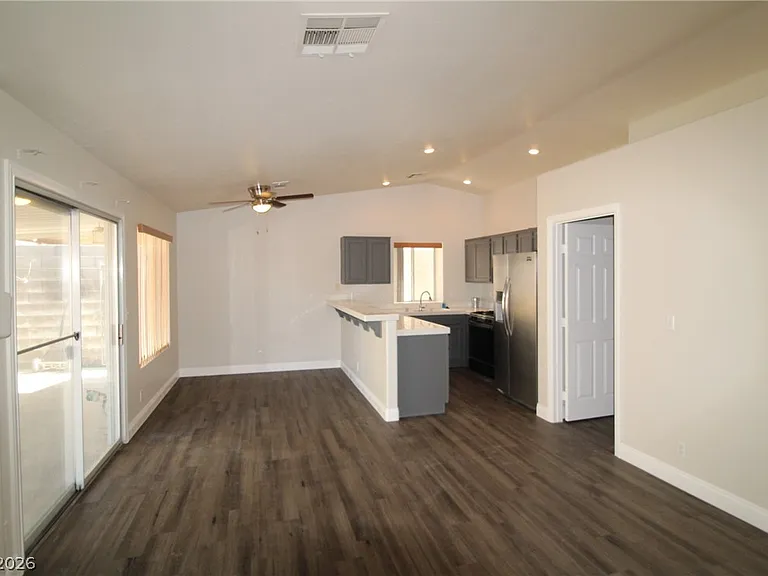 916 Clubview Dr — Photo 20