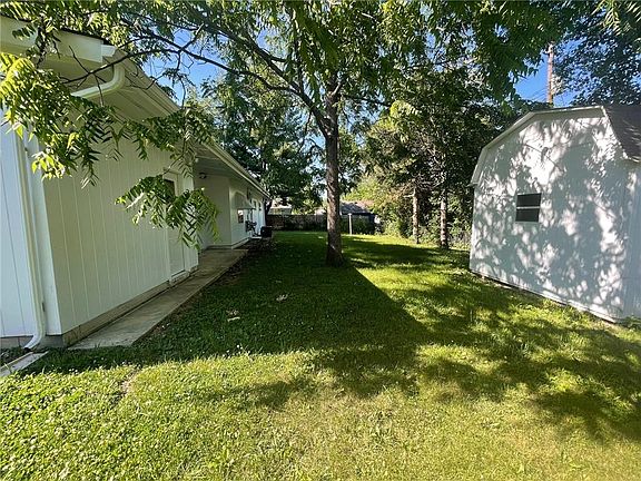 5th image of 3015 Radford Dr