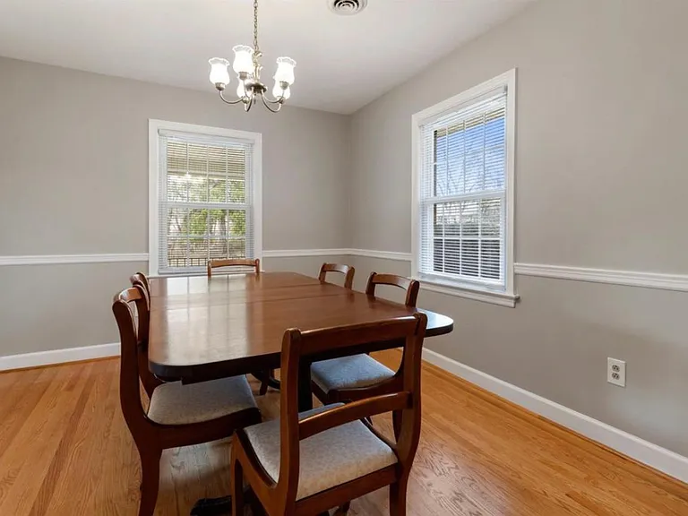 806 Allendale Ct — Photo 6
