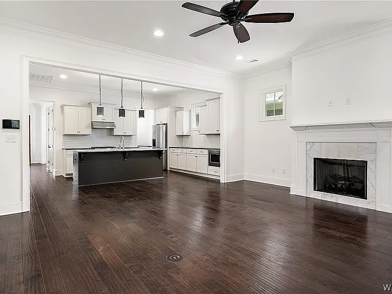 3 bed, 2194 sqft, $3,200 — Photo 3