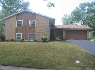 6814 Westmoreland Dr, Woodridge, IL