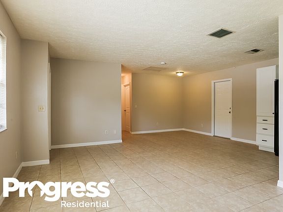 4th image of 1101 SE Sandia Dr