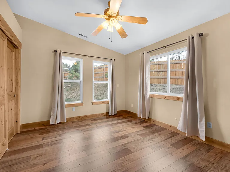 15632 Ray Dr — Photo 22