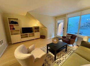 722 NW 24th Ave APT 105, Portland, OR 97210