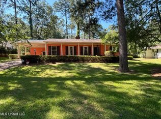1415 Robert Dr, Jackson, MS 39211