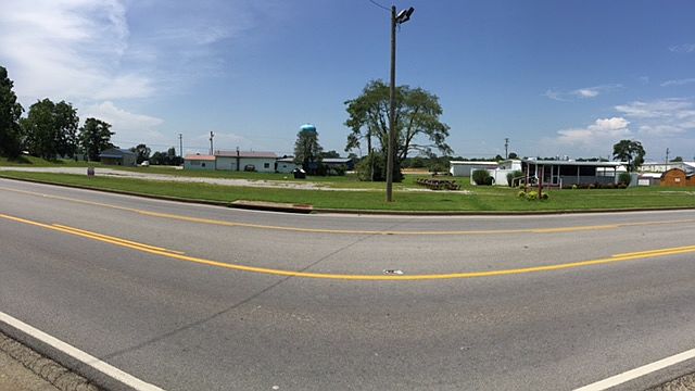 Approx 390' frontage US 127