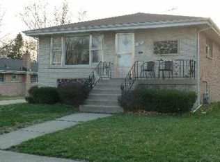 9036 Moody Ave, Oak Lawn, IL