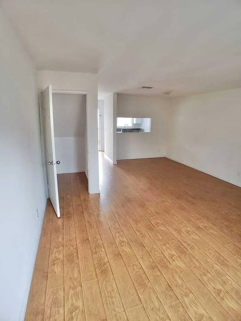 2 bed, $2,595 — Photo 4