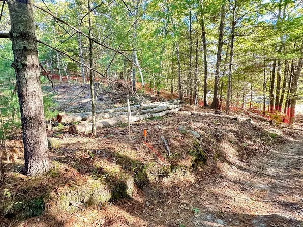 221 Beaver Dam Rd, Plymouth, MA 02360