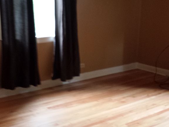 4th image of 8507 S Saint Lawrence Ave