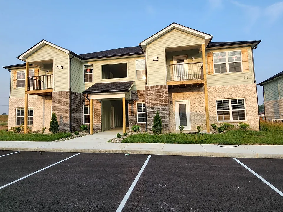 211 Palmer Ct