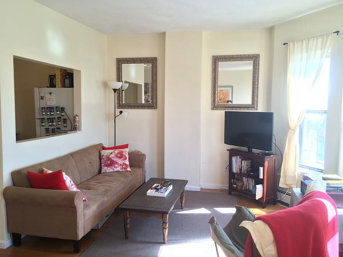 Building Photo - 1109 Harrison Ave #1