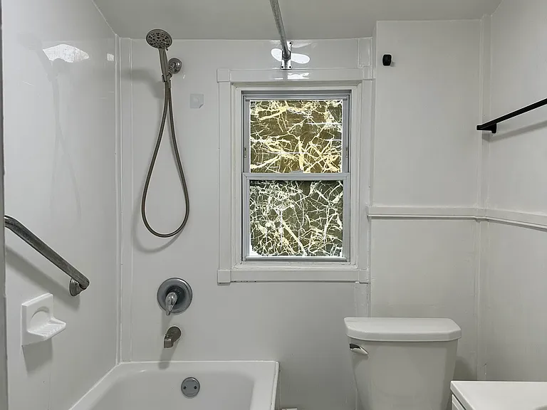 60 Morrissee Ave #3 — Photo 7