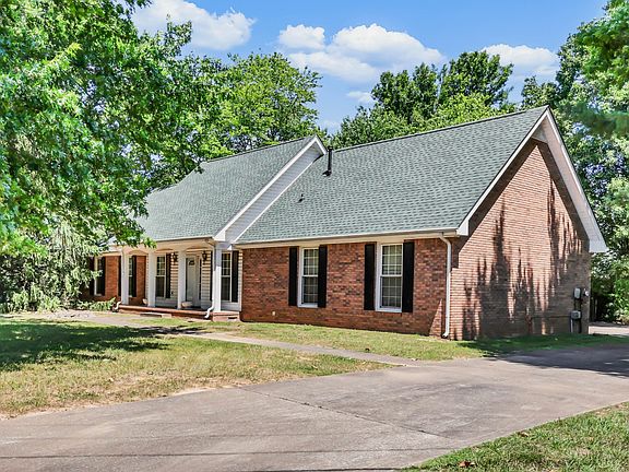 2nd image of 1761 Heritage Dr
