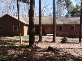 146 N Fairway Rd, Central City, PA 15926