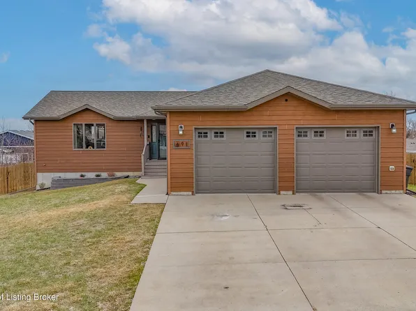 691 27th St W, Dickinson, ND 58601