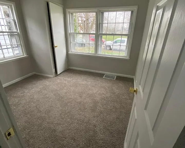 1416 S Pershing Dr — Photo 5