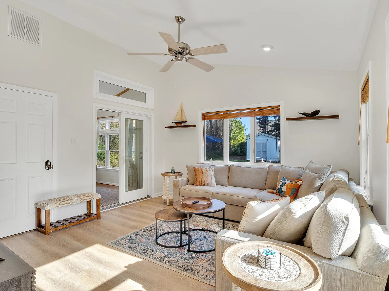 3 bed, 1500 sqft, $3,500 — Photo 4