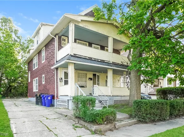 883 Alhambra Rd, Cleveland, OH 44110