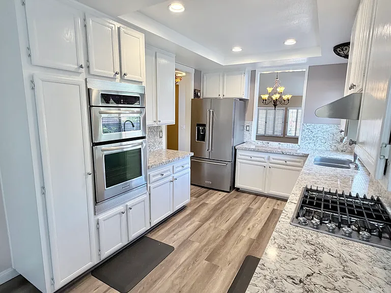 2134 Merlyn Pl — Photo 9