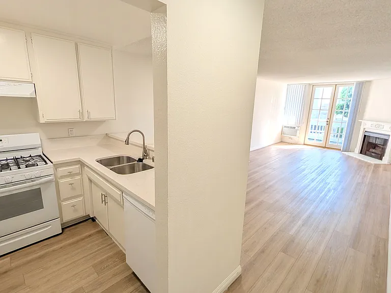 3678 Motor Ave #103 — Photo 9