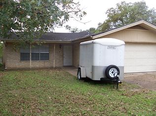 2208 Franklin Dr, Bryan, TX 77801
