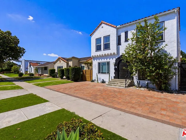 3429 Edgehill Dr #3 — Photo 3