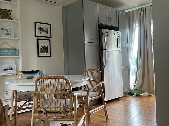 4th image of 45 Washington St #A
