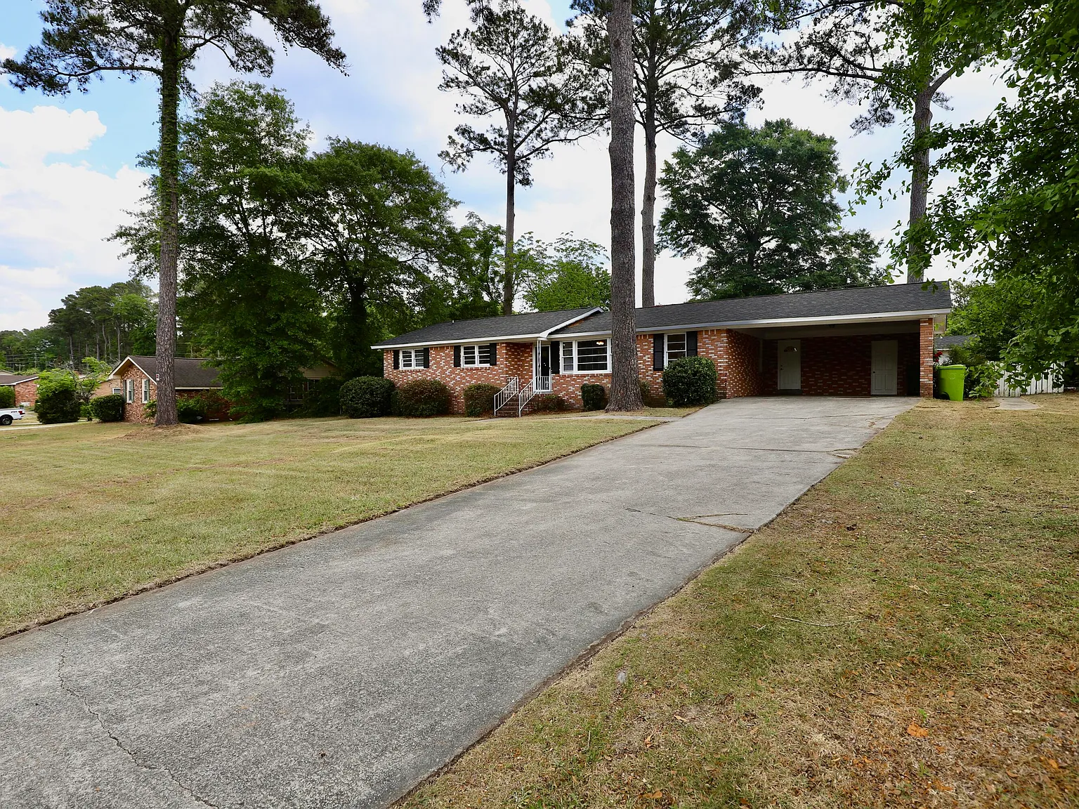 4 bed, 2.0 bath, 1614 sqft, $2,200 — Photo 3