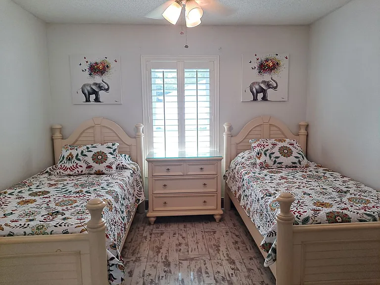3208 Royal Palm Dr — Photo 24