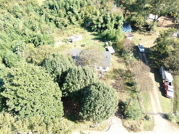 5th image of 101 Elmina St