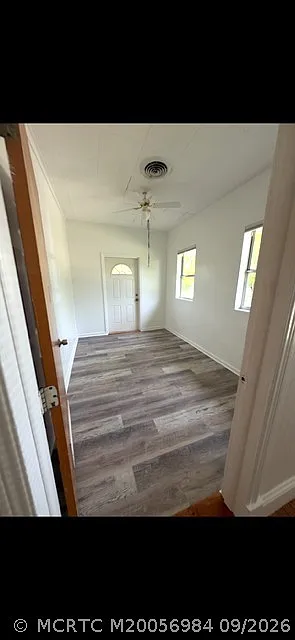 3 bed, 1.0 bath, 1029 sqft, $2,000 — Photo 4