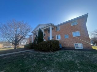 321 Harrison St S APT 2, Shakopee, MN 55379