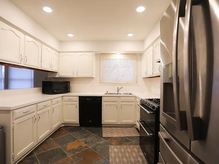 12315 Wycliff Ln — Photo 2