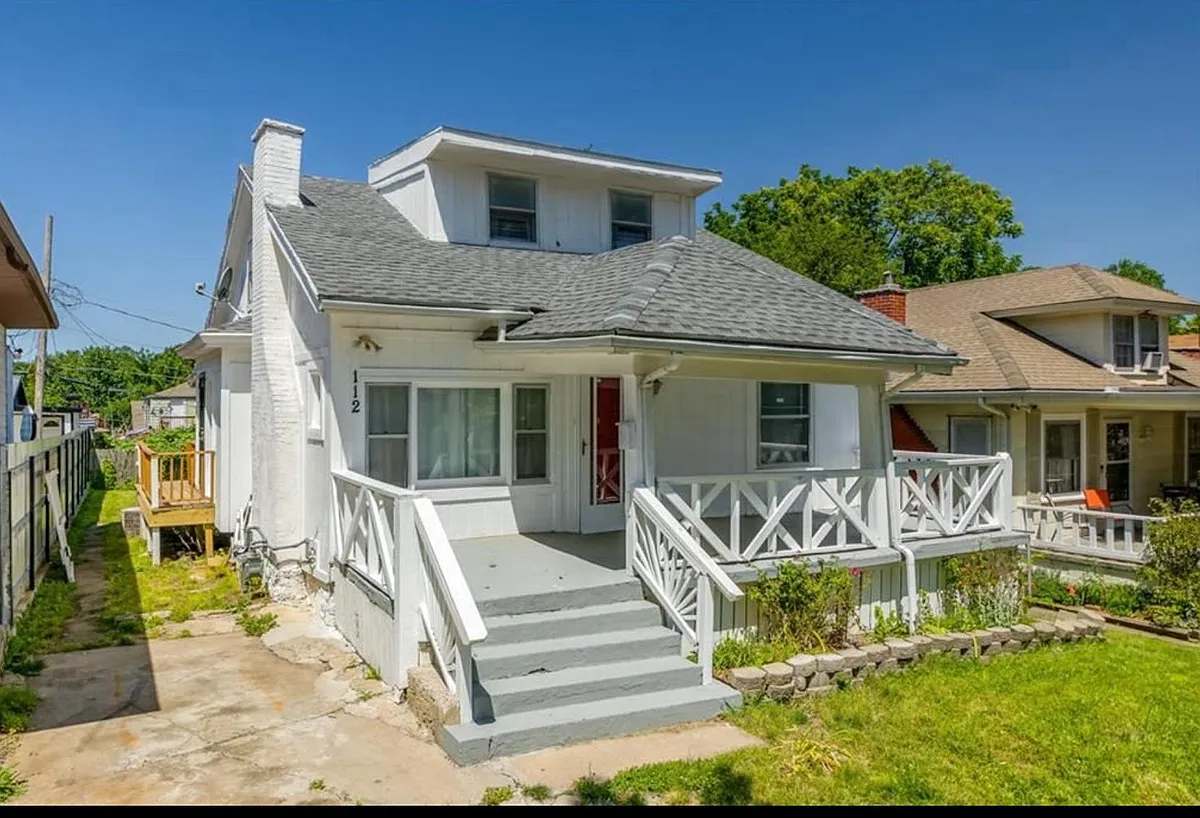 Building Photo - 112 White Ave