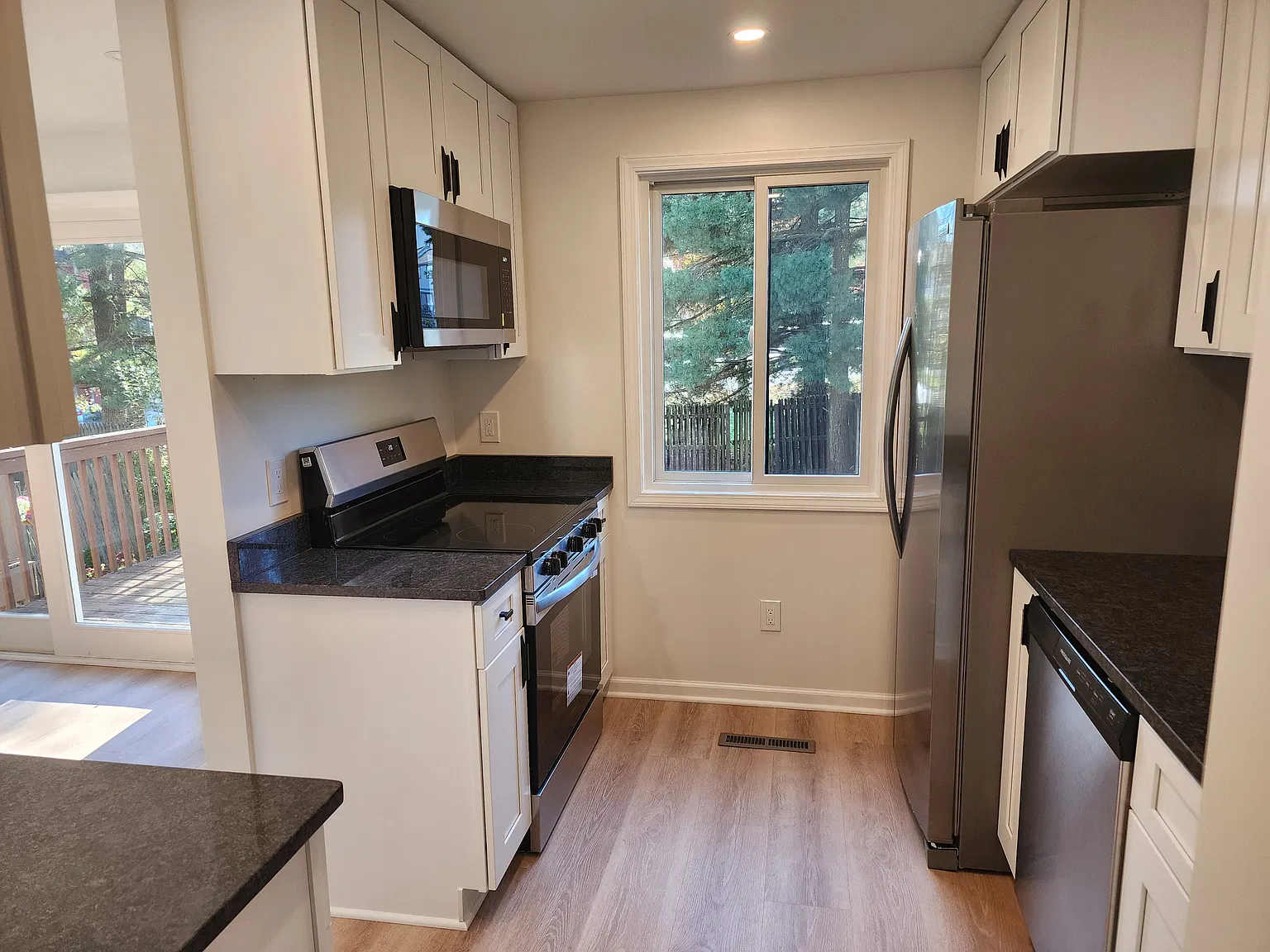 3 bed, 1.5 bath, $2,300 — Photo 3