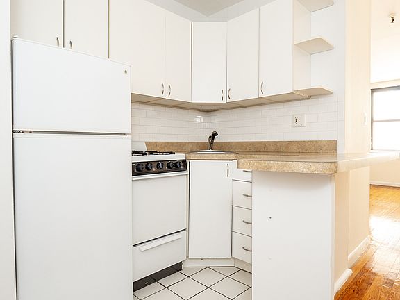4th image of 146 5th Ave APT 5C