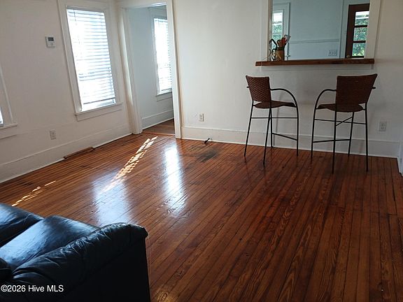 3rd image of 414 Orange St #D