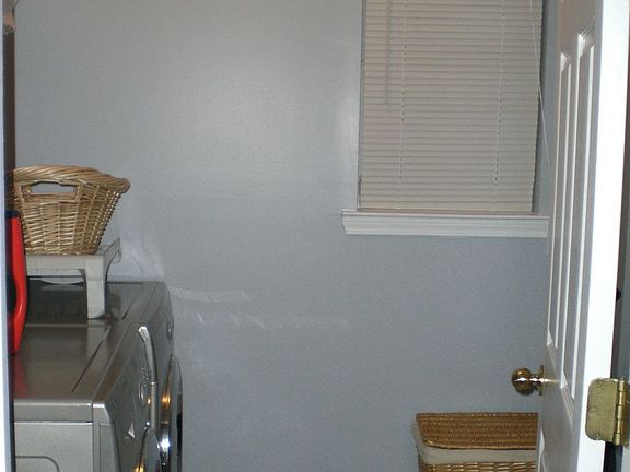 5th image of 332 Brannans Ct