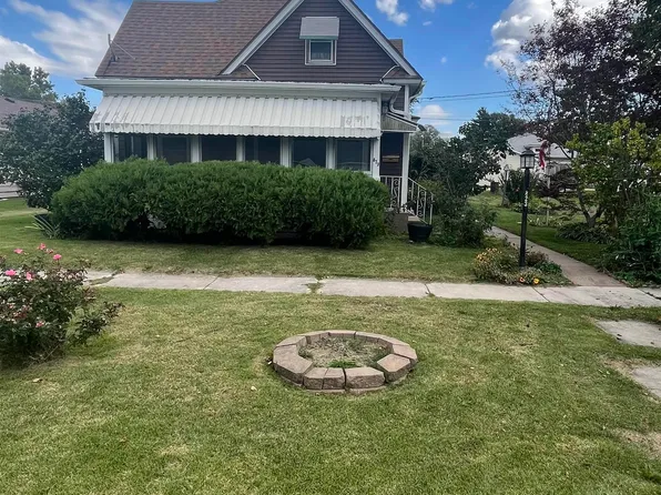 823 N A St, Monmouth, IL 61462