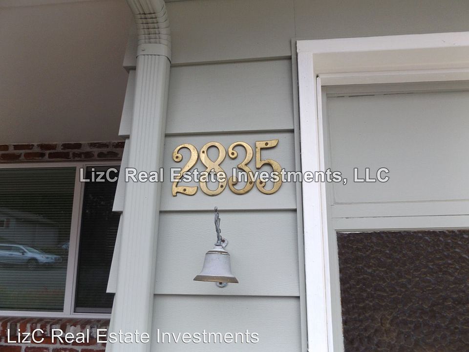2nd image of 2835 NE 17th St