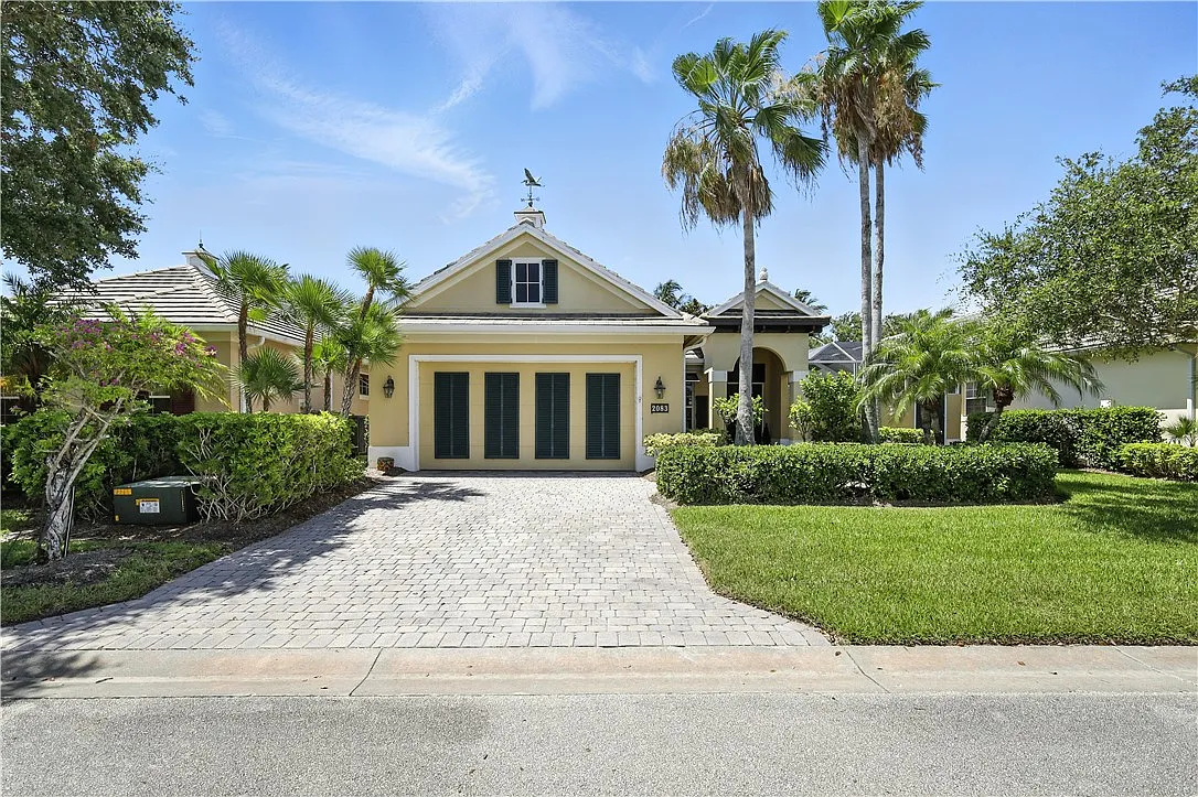 3 bed, 3.5 bath, 2467 sqft, $7,000 — Photo 3