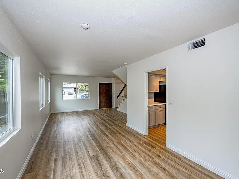 5143 Caspar Ave — Photo 6